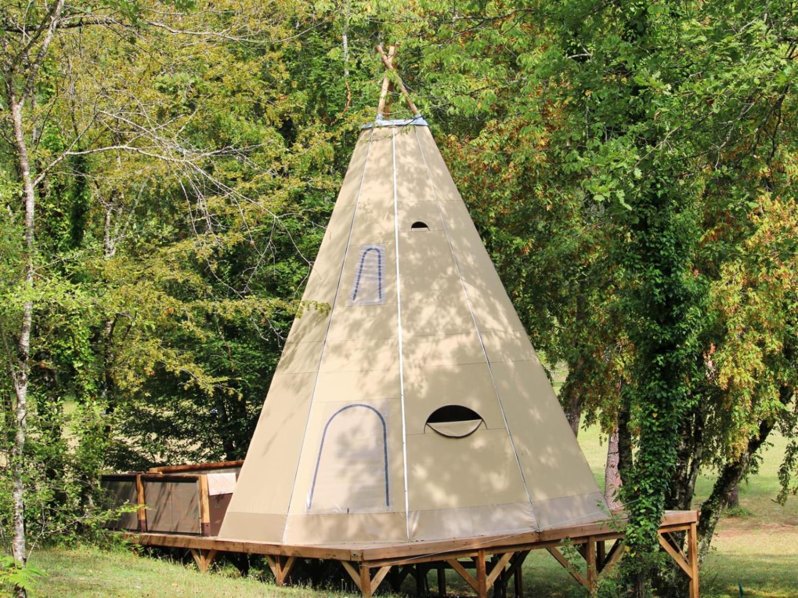 La Clairiere - Ecolieu De Vacances Lamothe-Fenelon Zewnętrze zdjęcie
